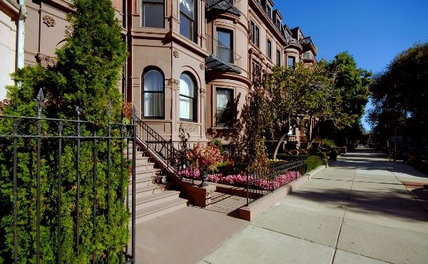 bay window exterior